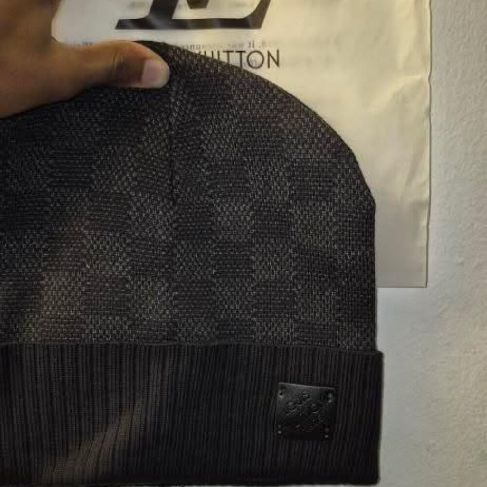 Louis Vuitton Beanie Damier Petite Gray Black LV Monogram Logo